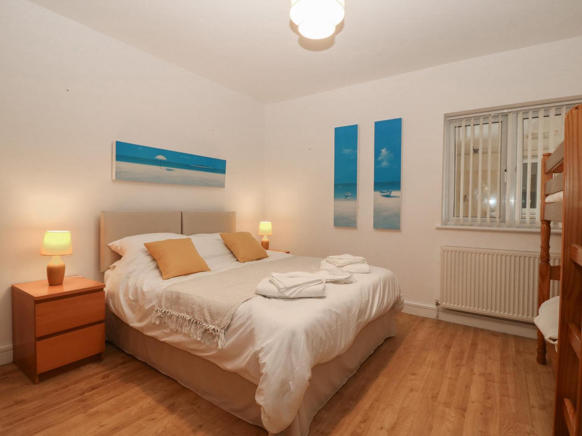6 West End Point Apartment Пълхели Екстериор снимка