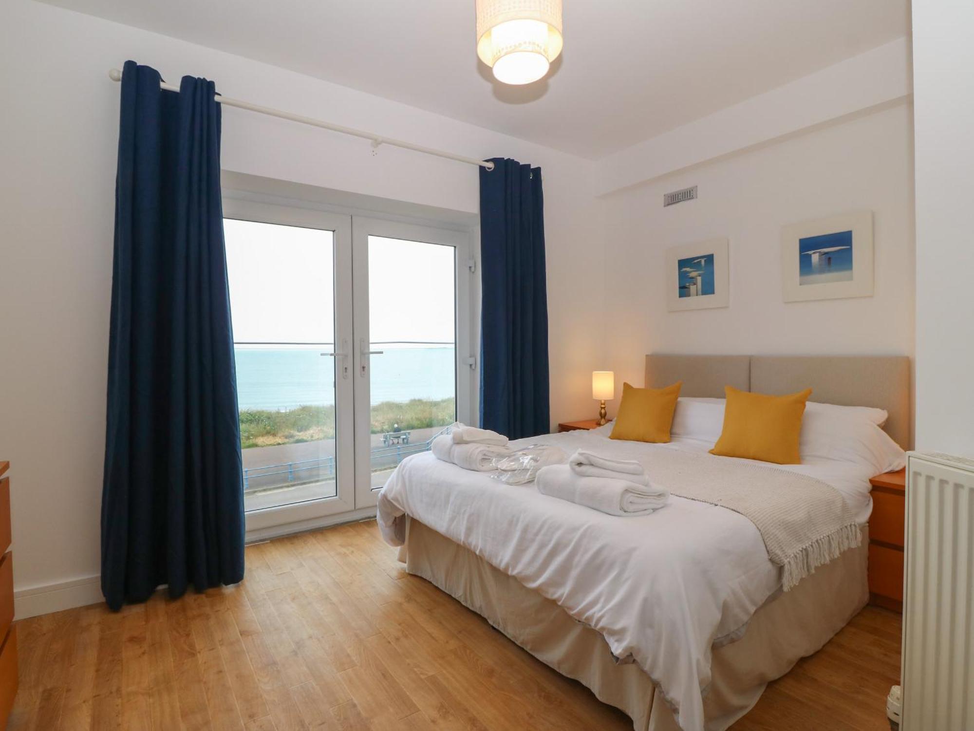 6 West End Point Apartment Пълхели Екстериор снимка
