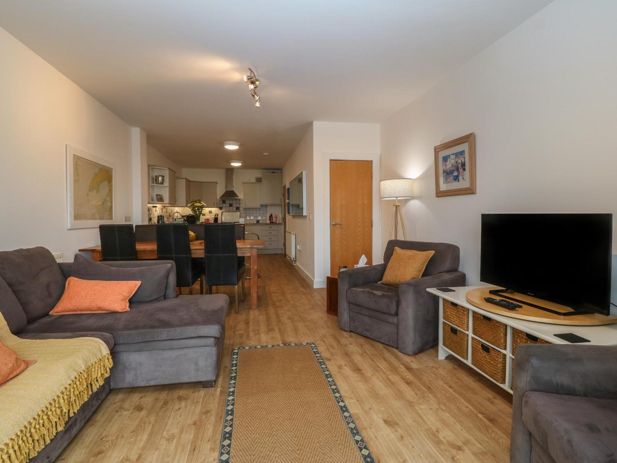 6 West End Point Apartment Пълхели Екстериор снимка